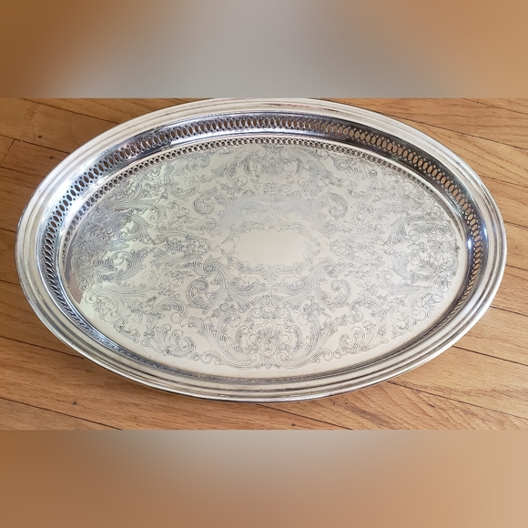 Vintage Kent silversmiths oval serving tray - Picture 2 of 16